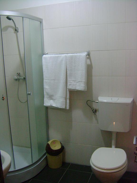 Hotel Babilon Bukarest Værelse billede