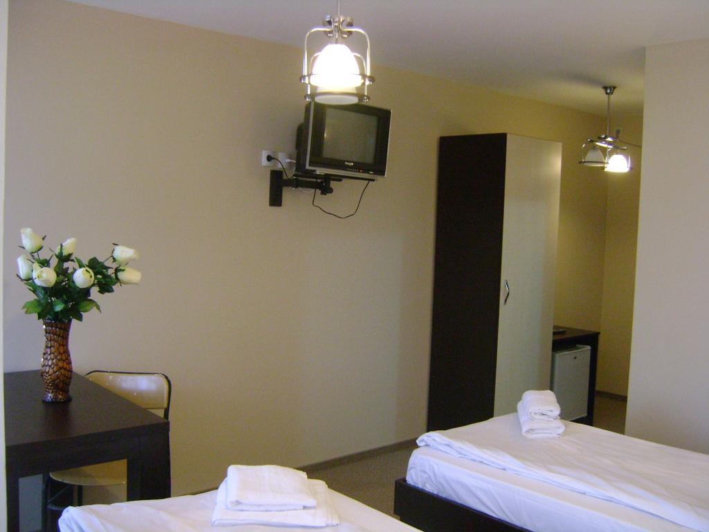 Hotel Babilon Bukarest Værelse billede